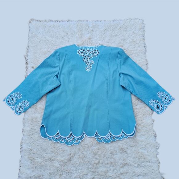 Blue Embroidered Blazer Bob Mackie L Stretch Jacket White Paisley Scallop Edge - Picture 9 of 10